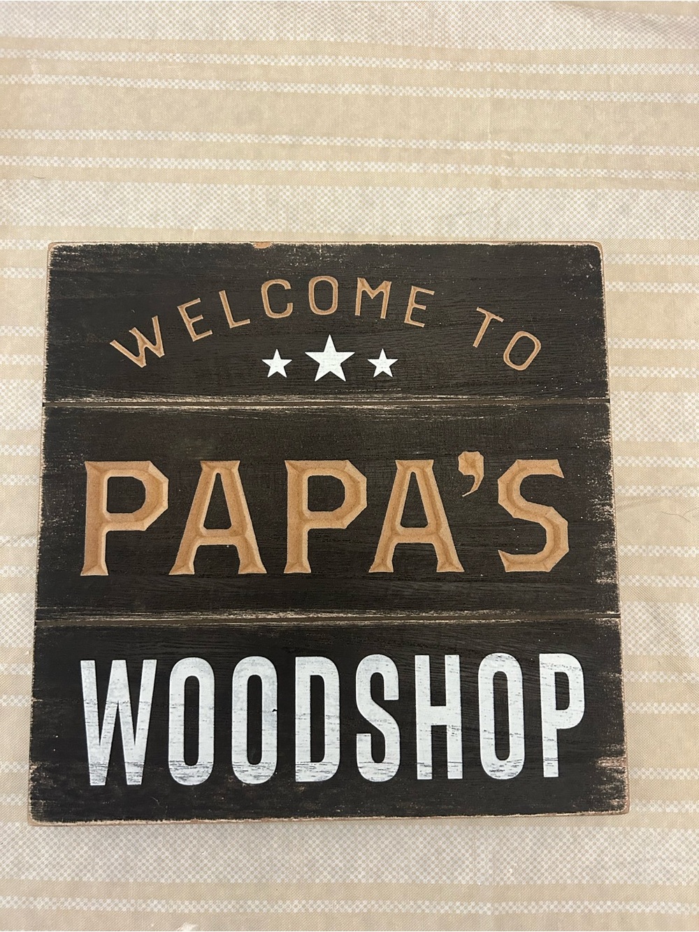 Black and Tan 'Papa's Woodshop' Welcome Sign